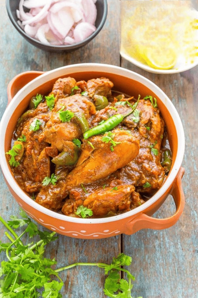 KADHAI CHICKEN.